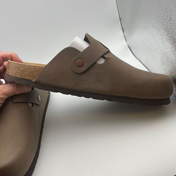 CUSHIONAIRE Slip-On Buckle Clog with Cork Footbed SIZE 9 BROWN - Picture 6 of 7